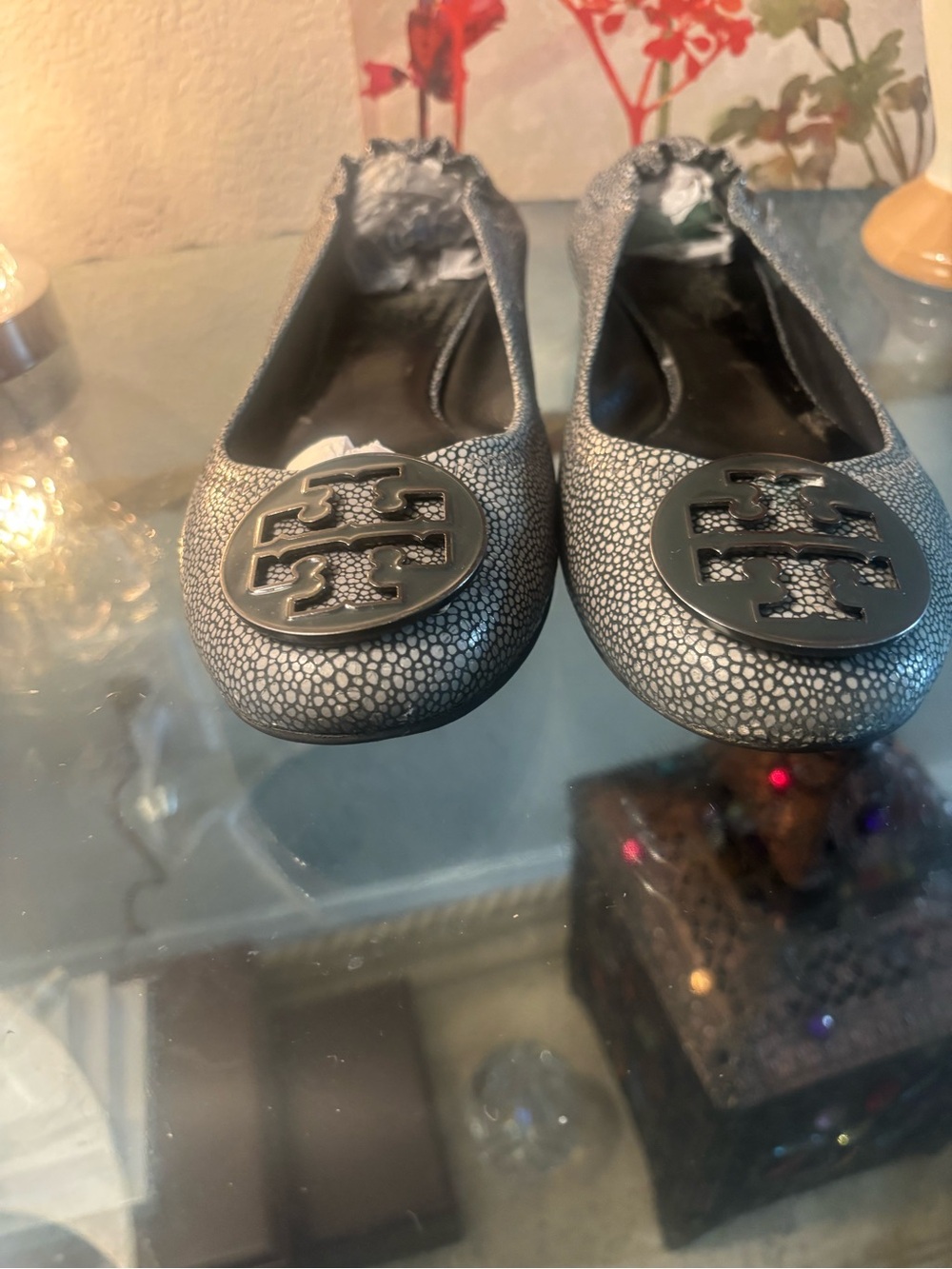 Tory Burch Silver Bluish Pebble-Print Logo Ballet Flats - Picture 4 of 7